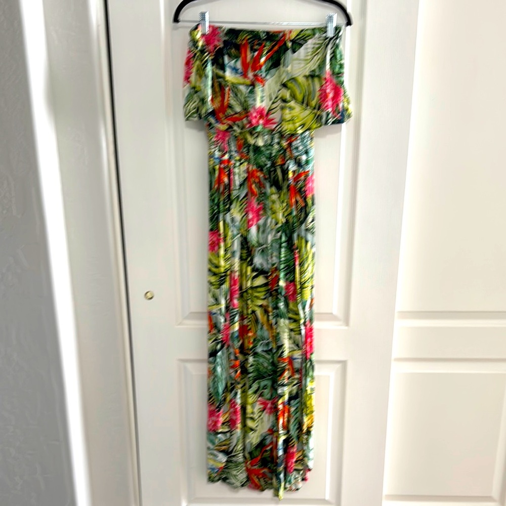 Rip curl strapless dress with side slits size medium